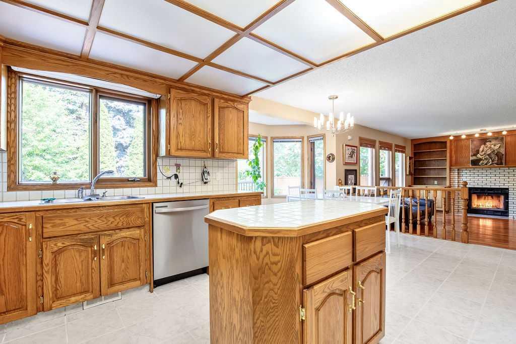 208 Hawkview Manor Place NW