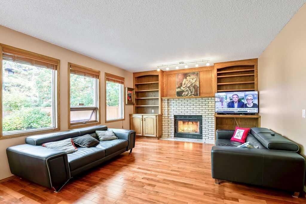 208 Hawkview Manor Place NW