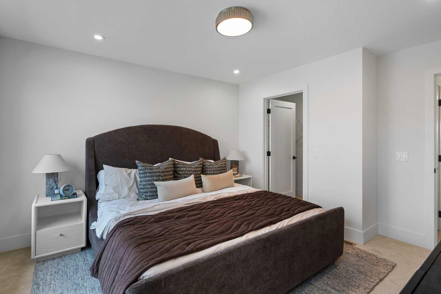 21 Silverton Glen Bay SW