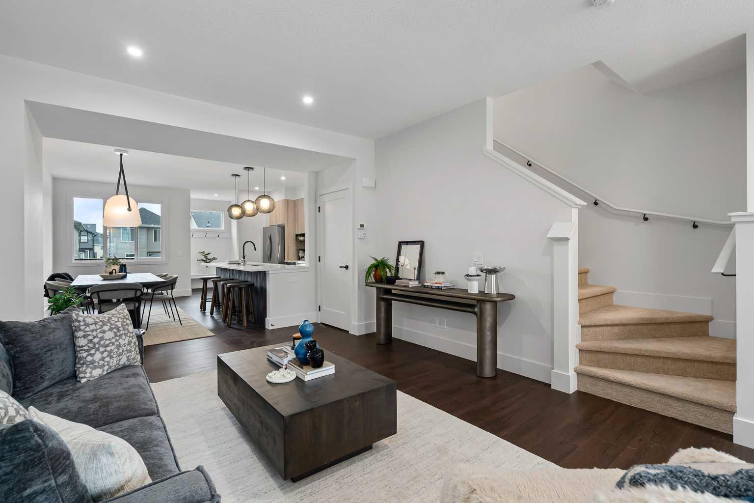 21 Silverton Glen Bay SW