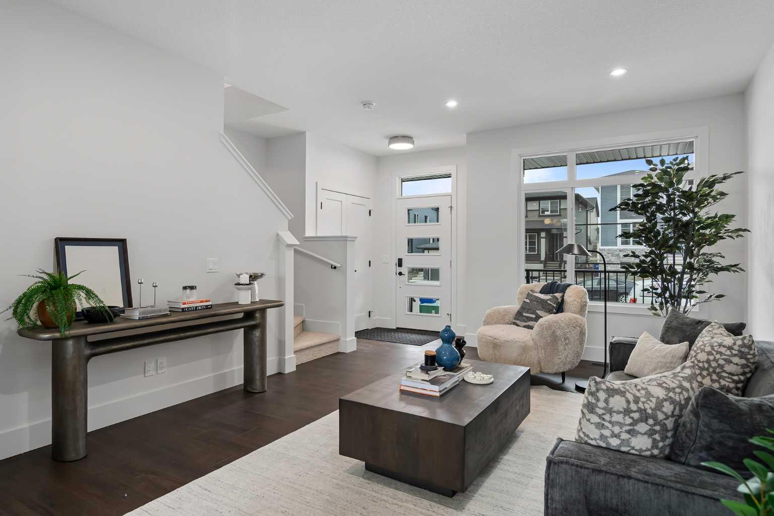 13 Silverton Glen Bay SW