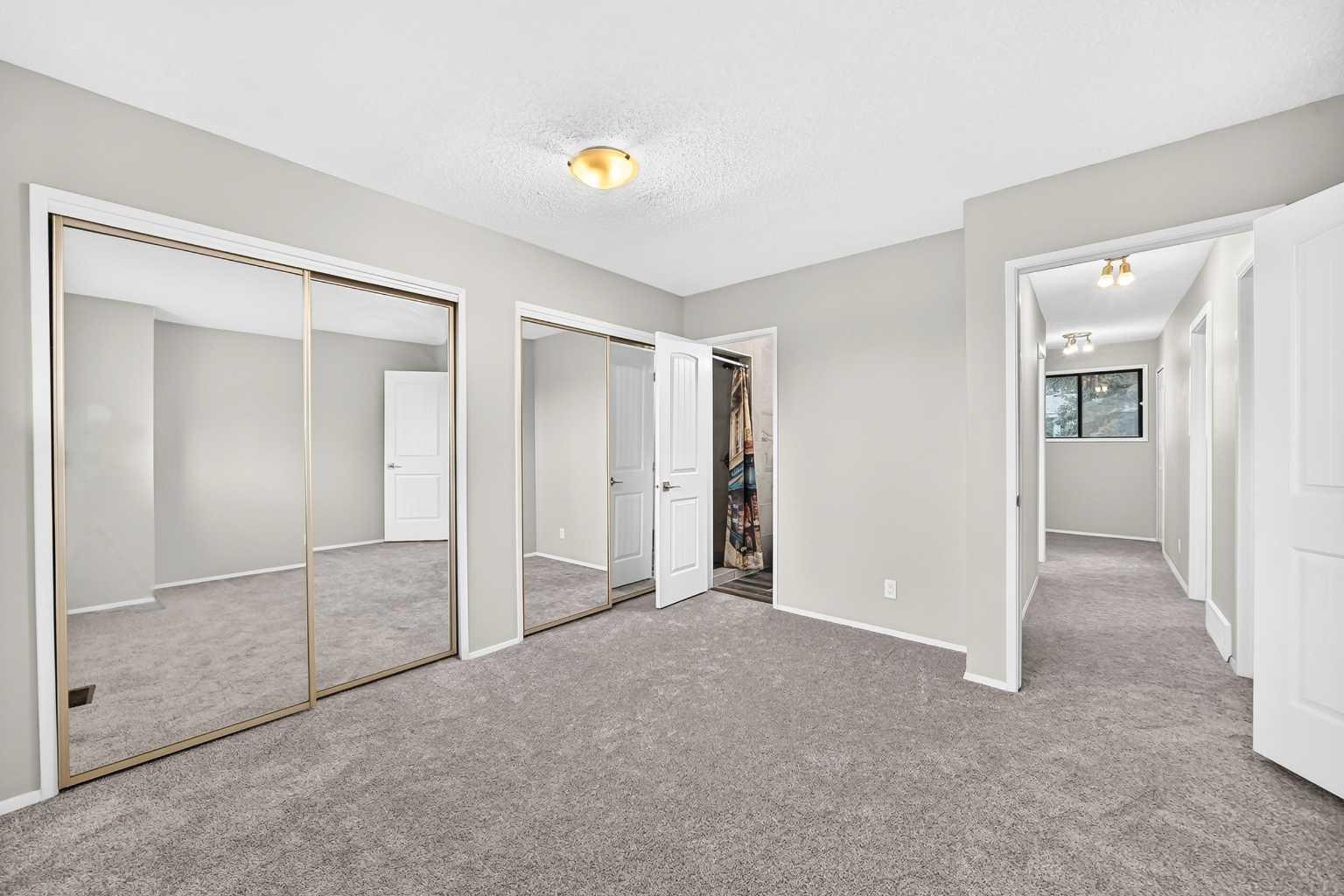 15, 2210 Oakmoor Drive SW