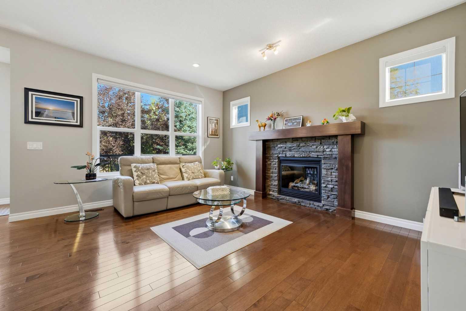 141 Evanspark Gardens NW