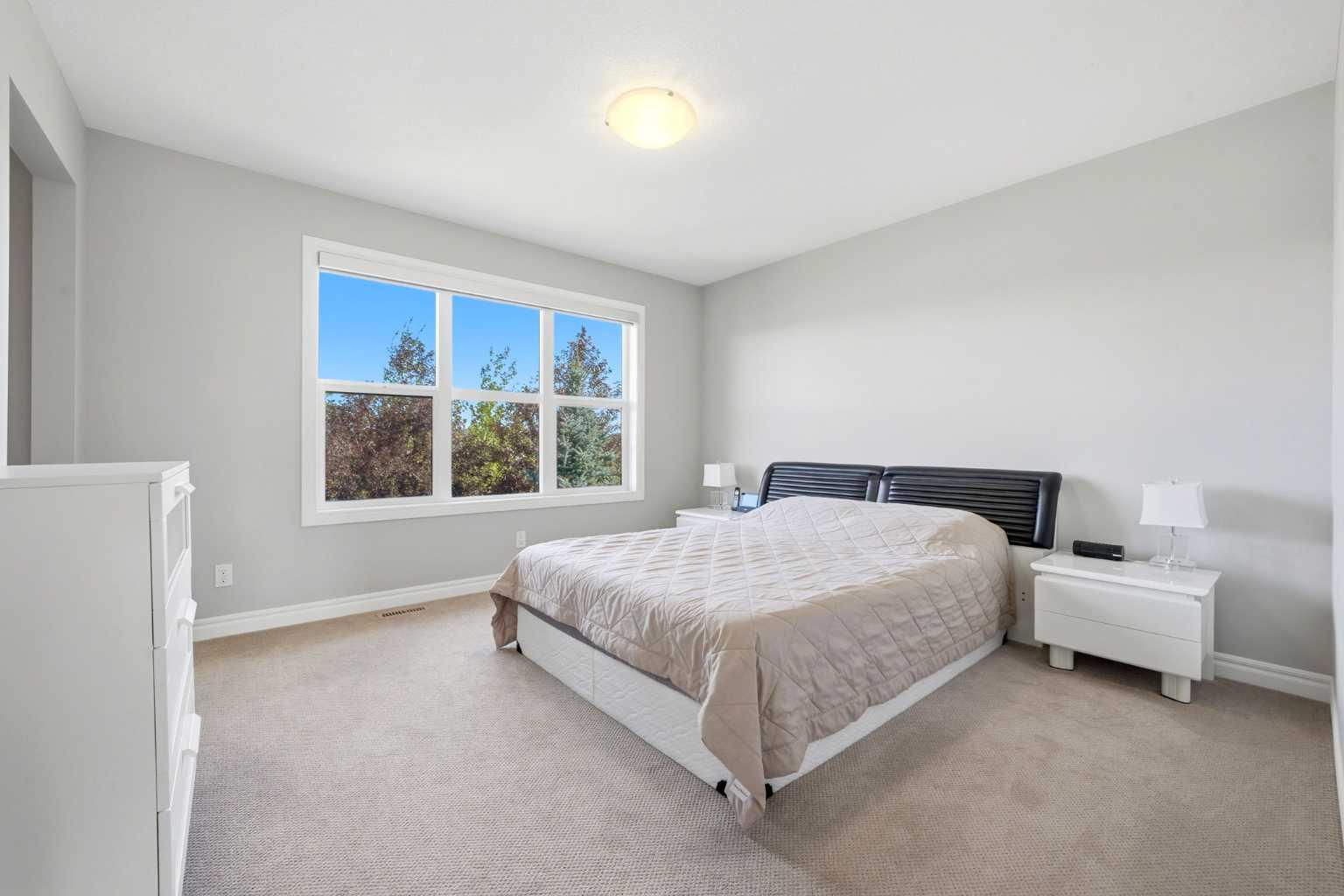 141 Evanspark Gardens NW