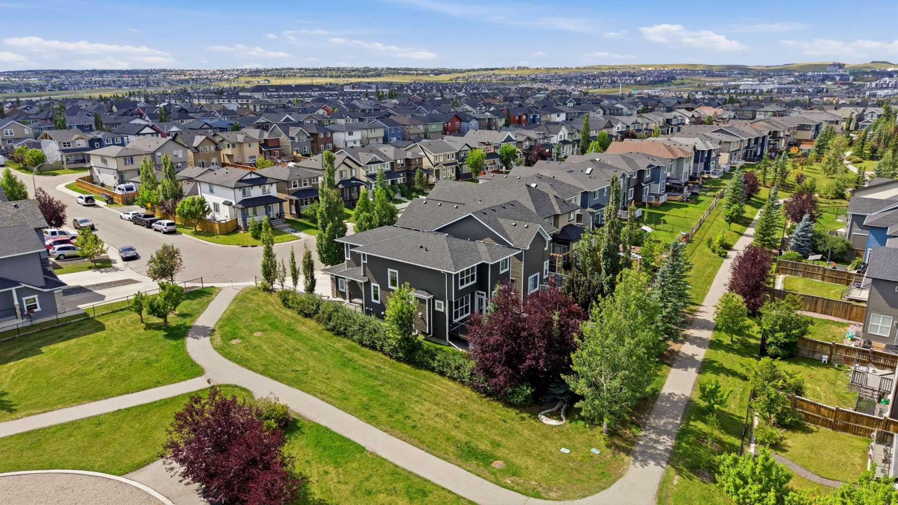 141 Evanspark Gardens NW