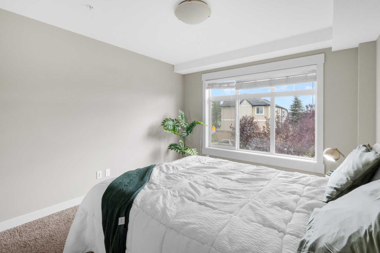1209, 155 Skyview Ranch Way NE