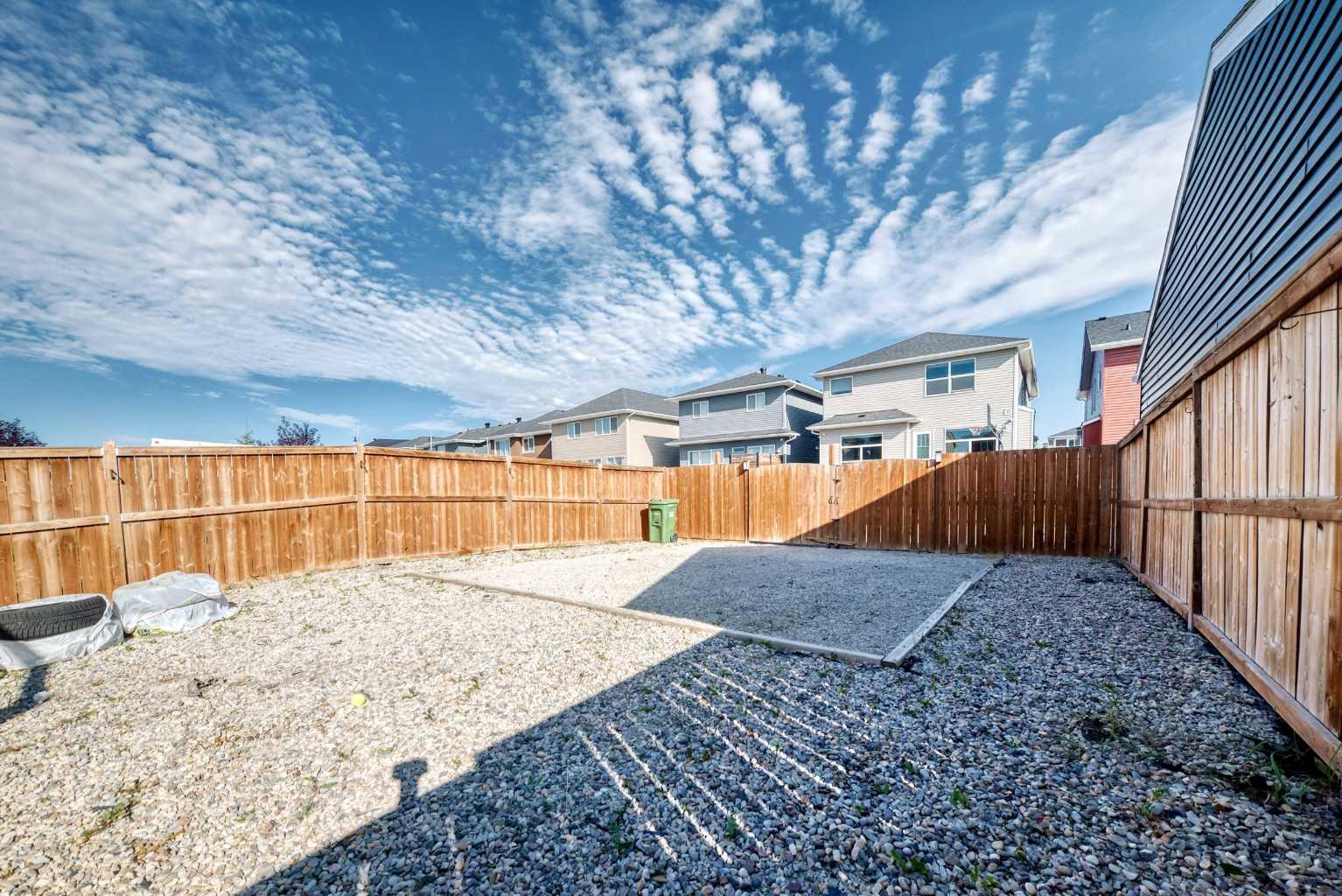 682 Redstone Drive NE