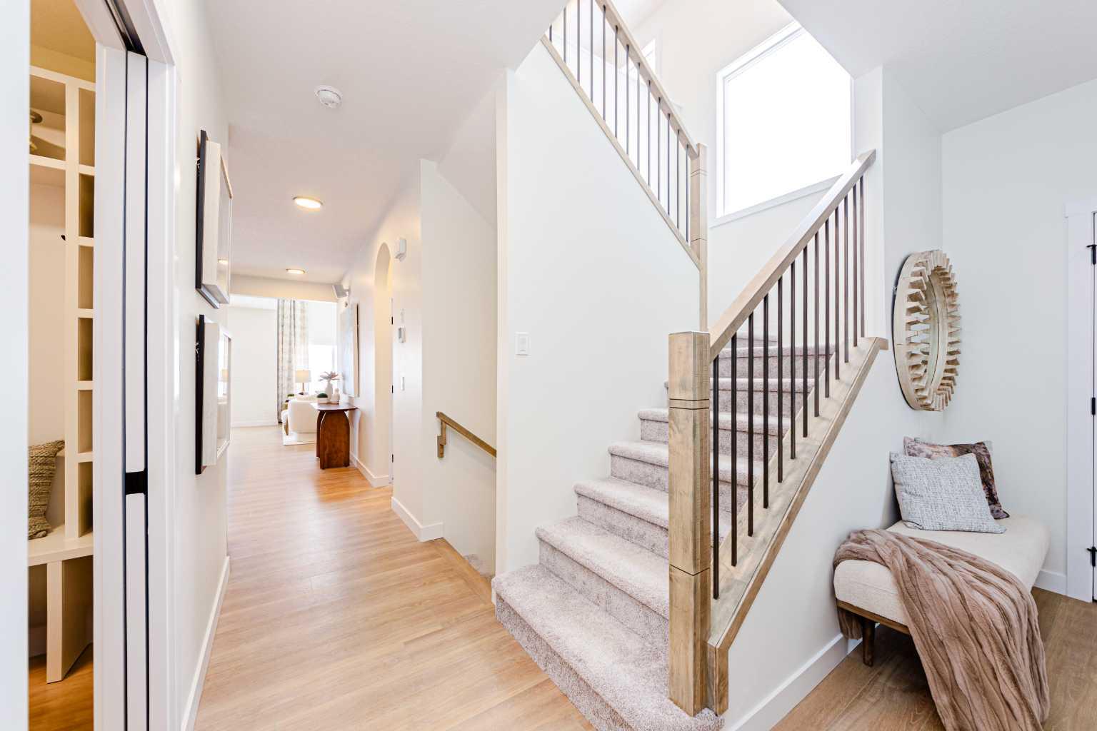 192 Buffaloberry Manor SE