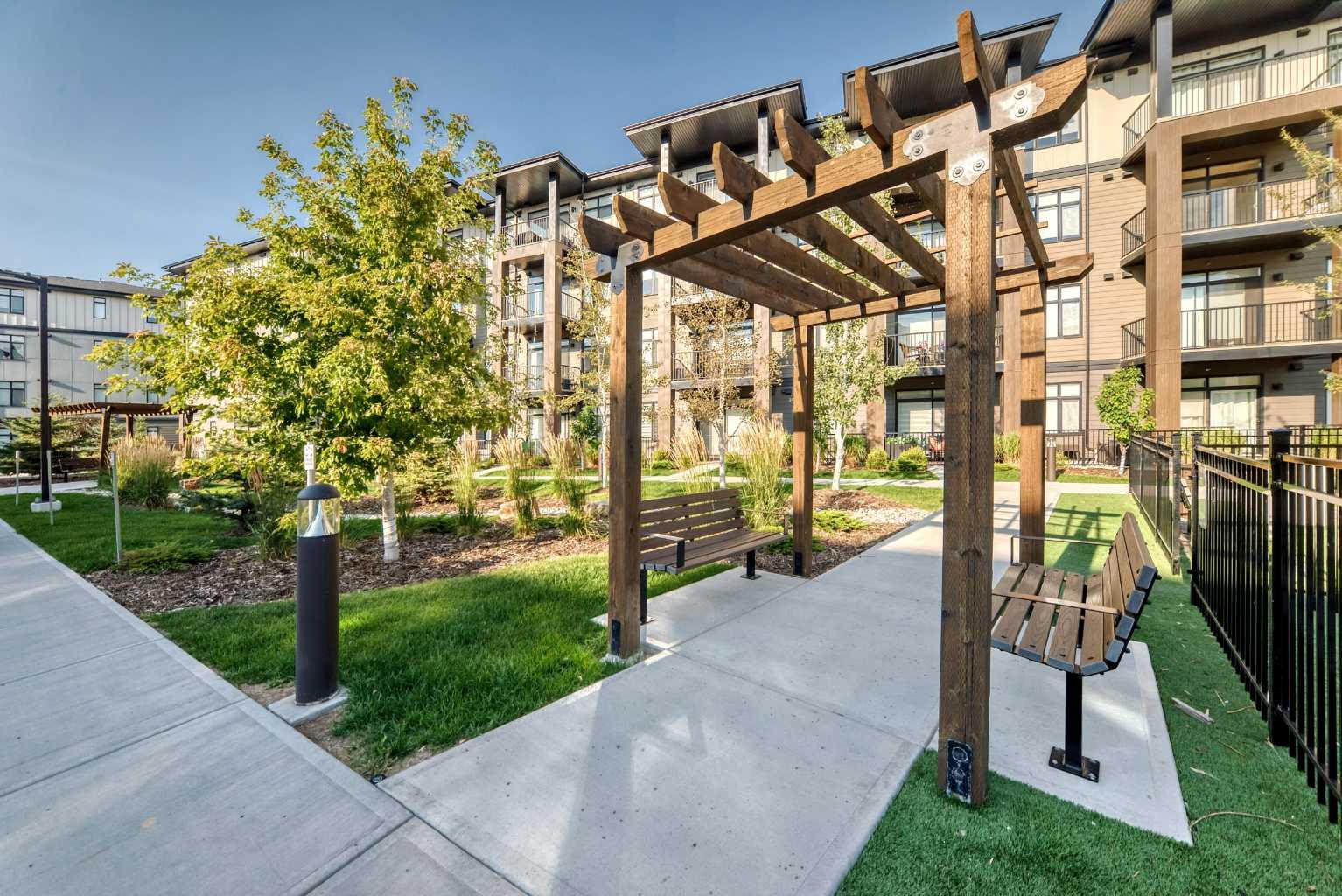 4208, 200 Seton Circle SE