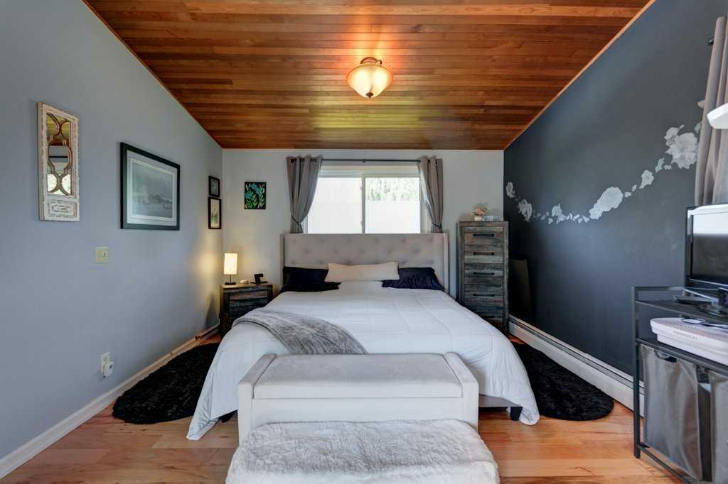 128 Chinook Drive SW
