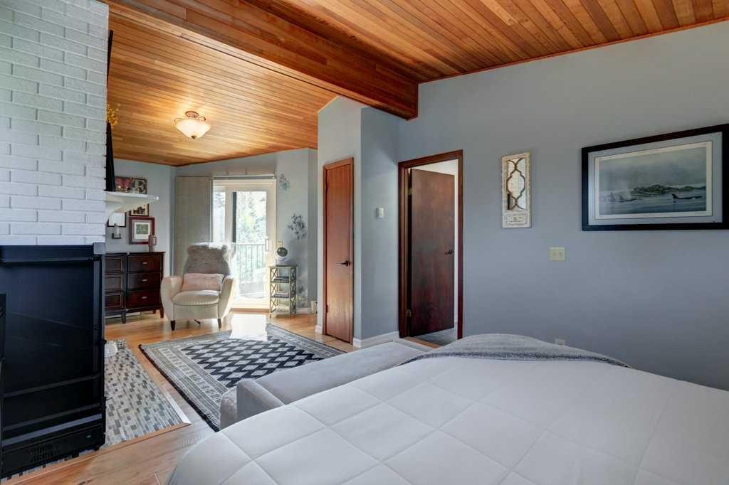 128 Chinook Drive SW