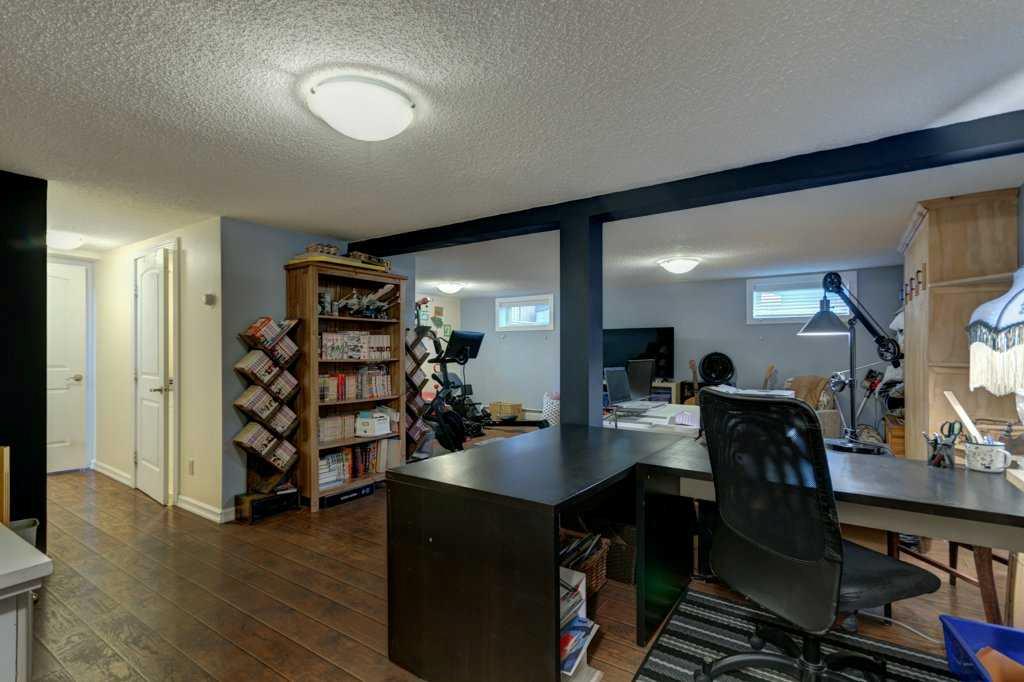 128 Chinook Drive SW