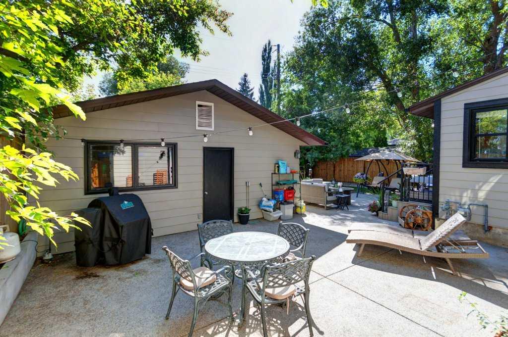 128 Chinook Drive SW