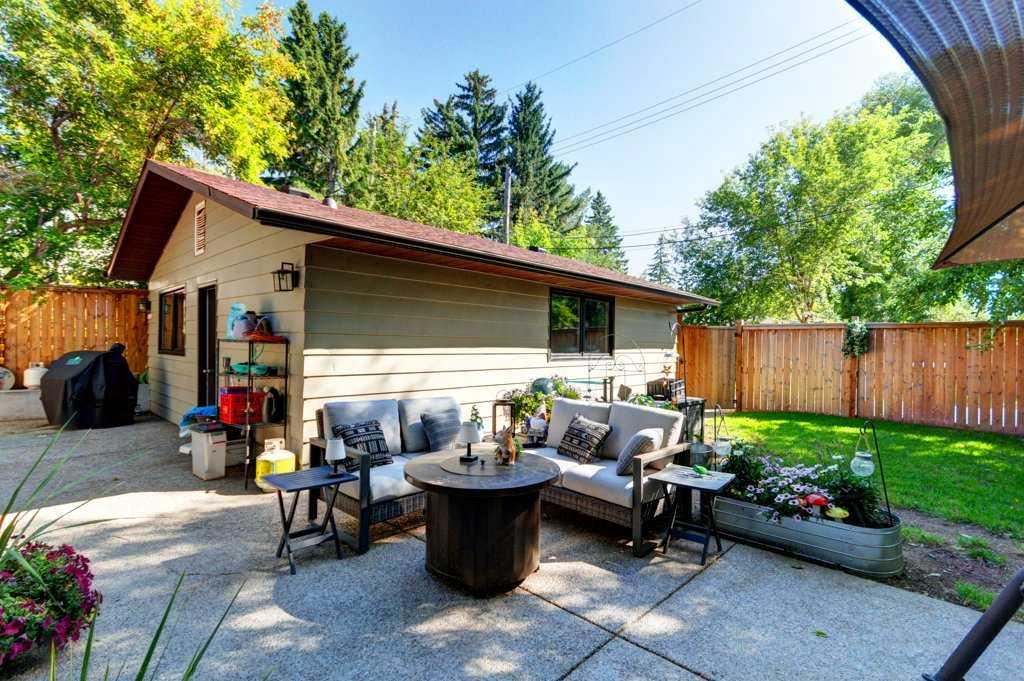 128 Chinook Drive SW