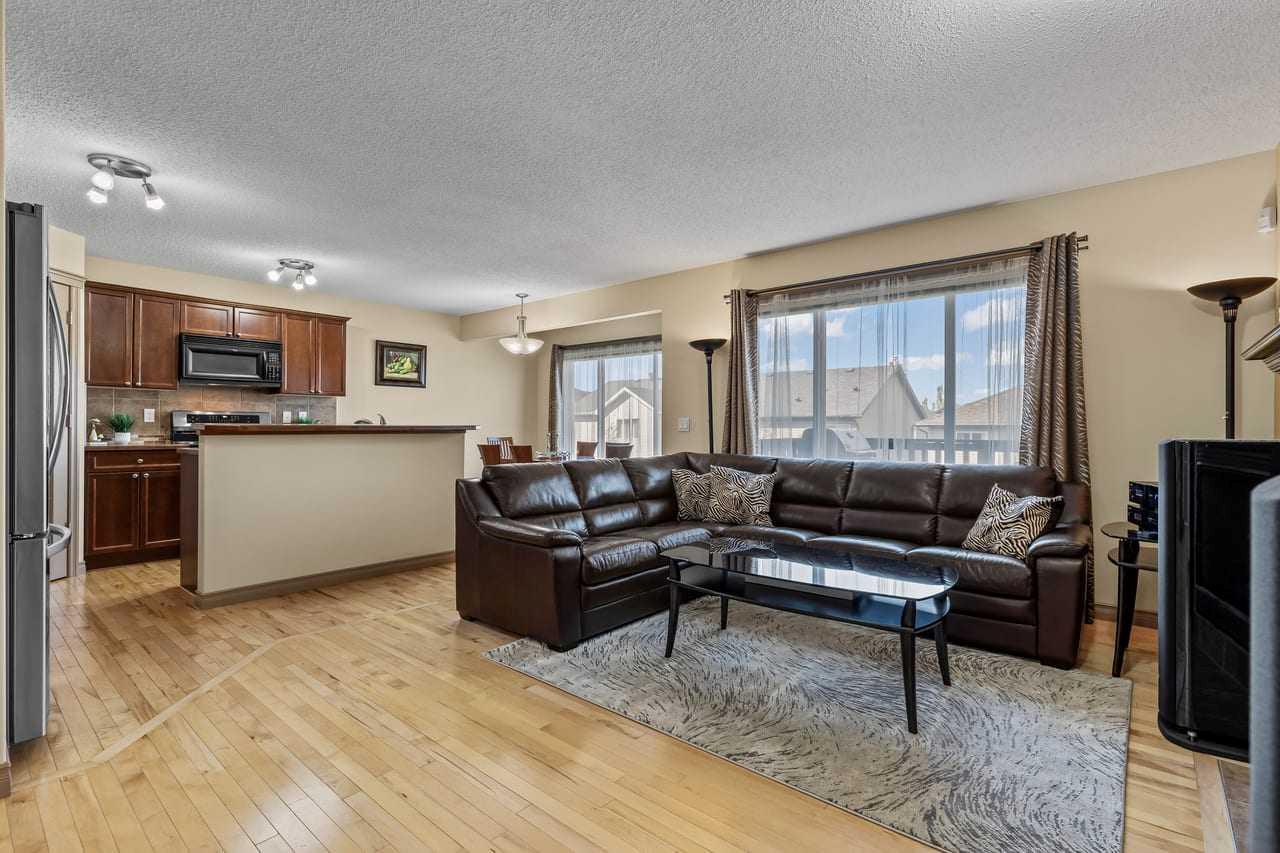 149 Everwoods Close SW