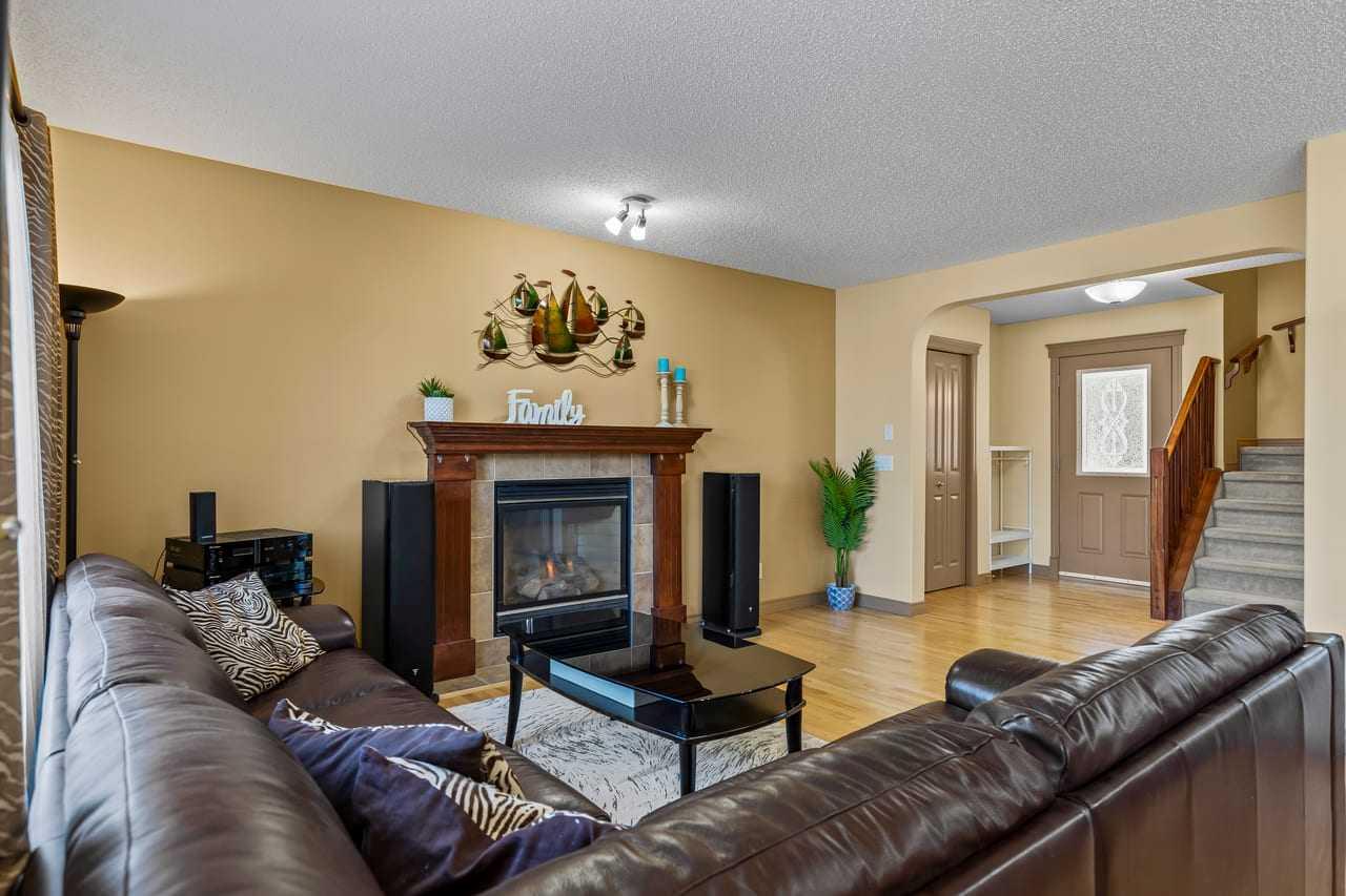 149 Everwoods Close SW