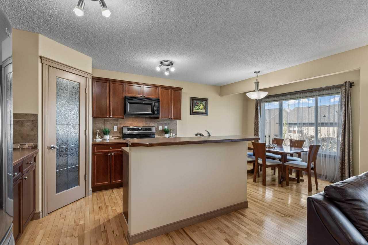 149 Everwoods Close SW