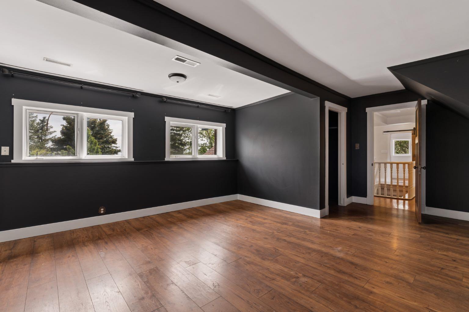 261074 Township Road 262  