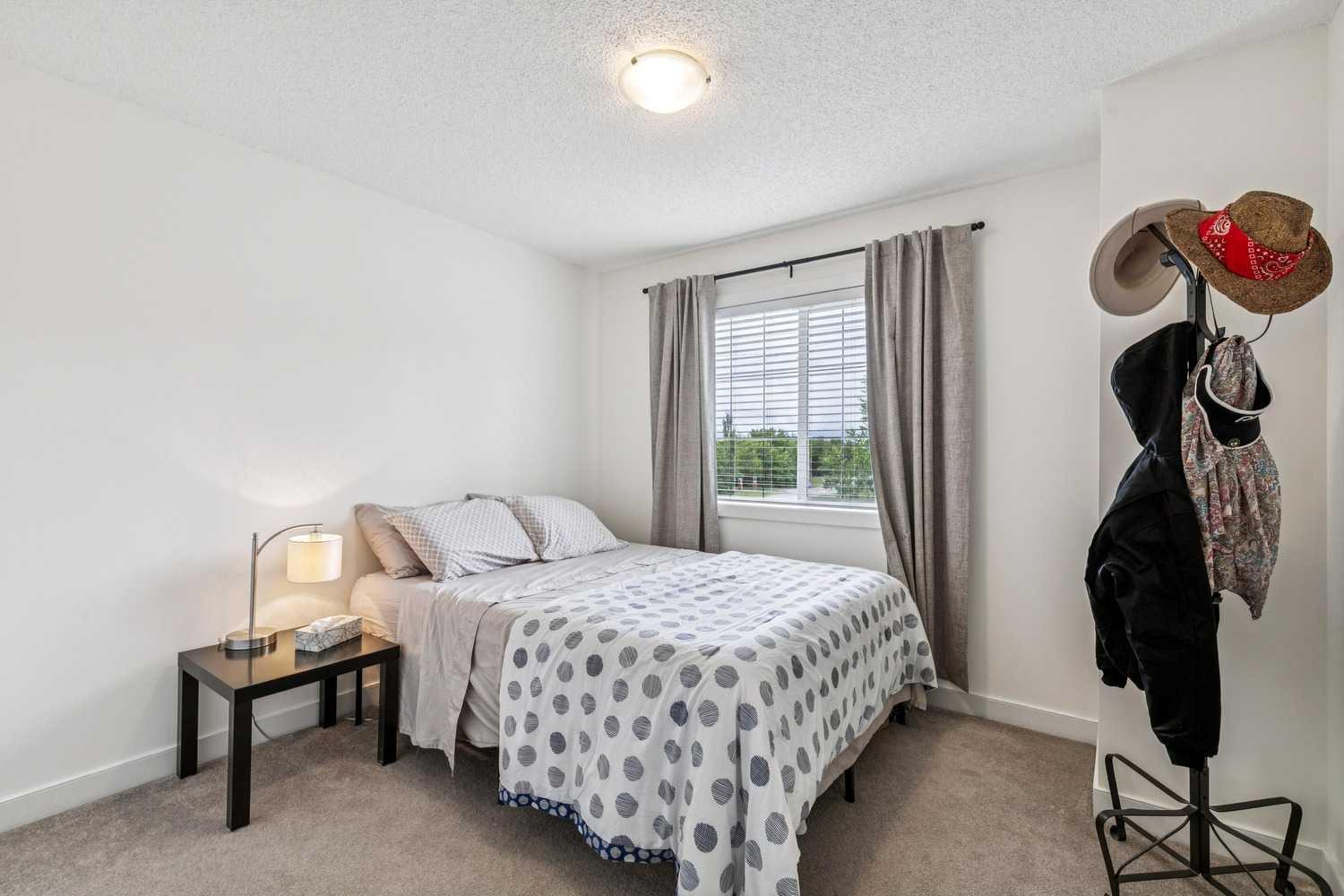 280 Rockyspring Grove NW