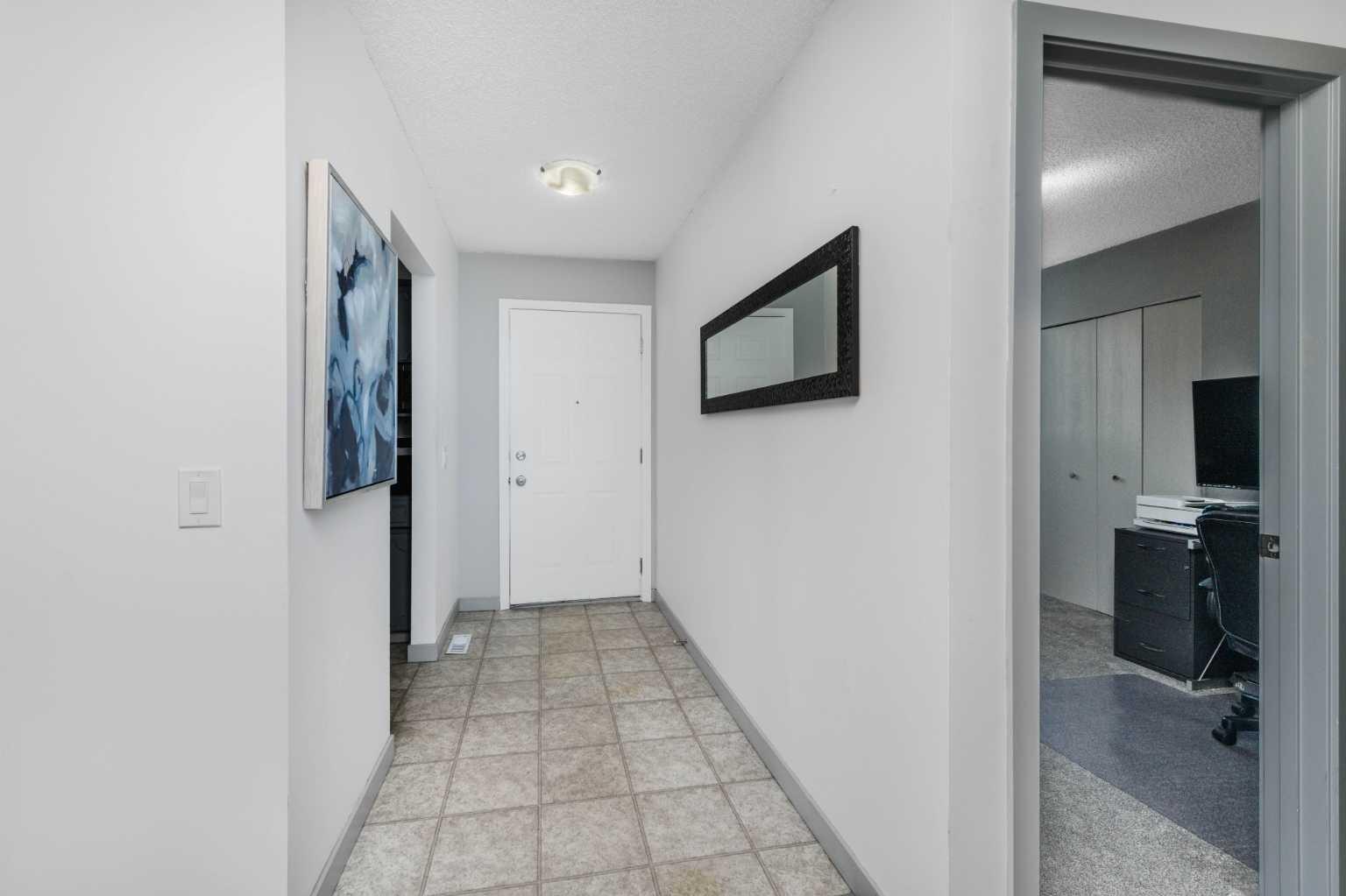 48 Bermuda Court NW