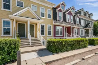 216 Mckenzie Towne Close SE