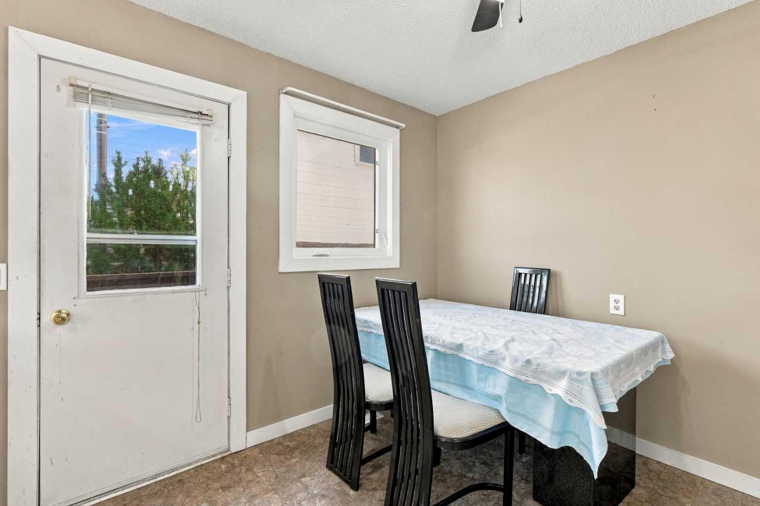 64 Castlebrook Rise NE