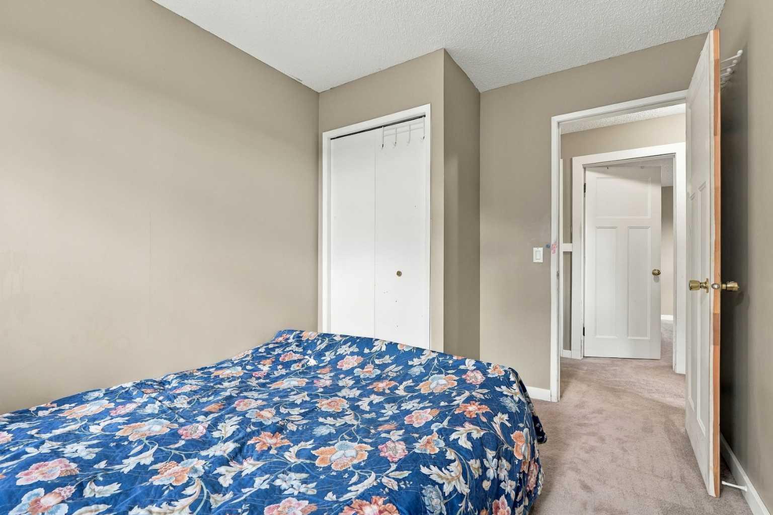 64 Castlebrook Rise NE