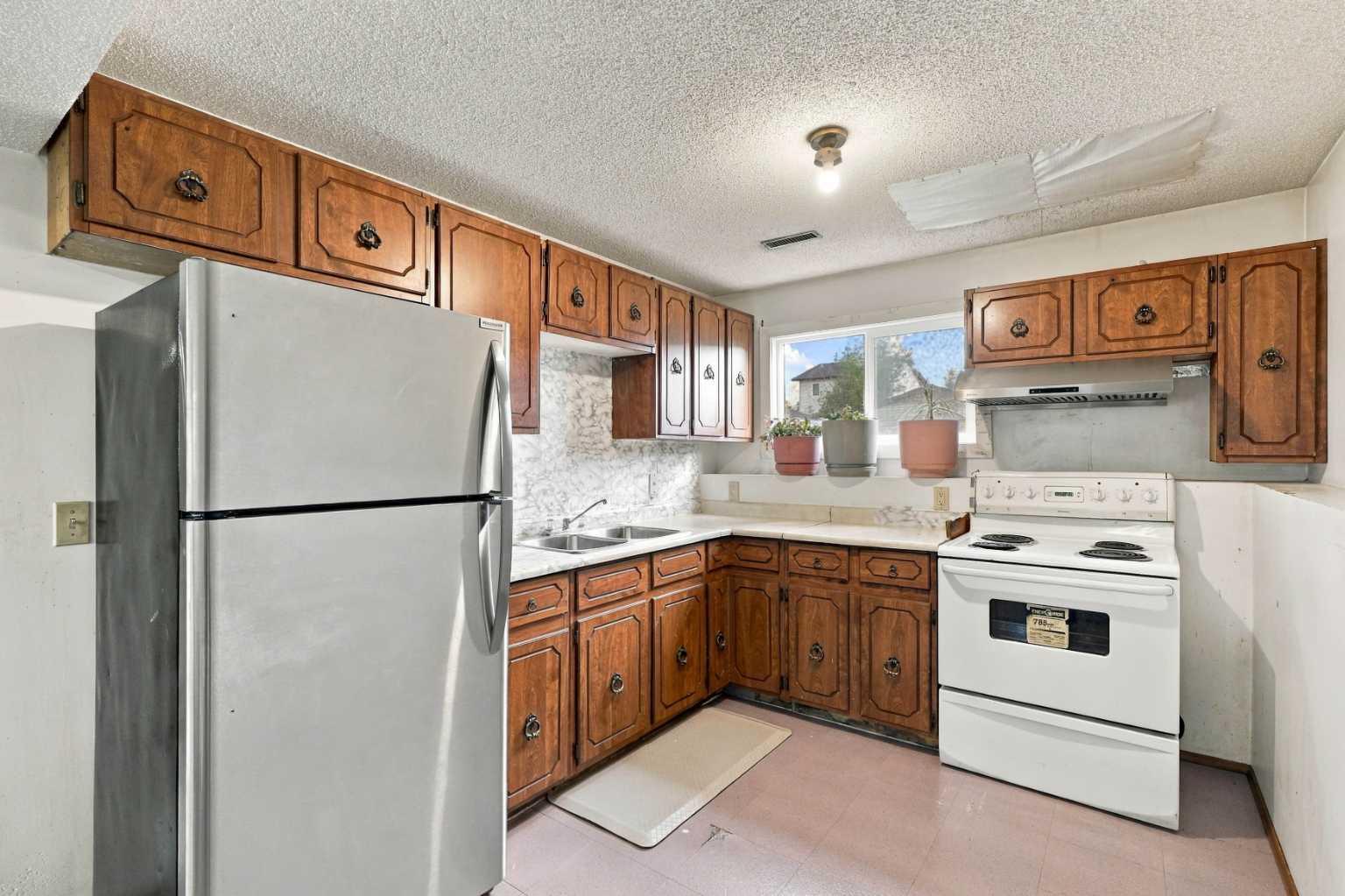 64 Castlebrook Rise NE