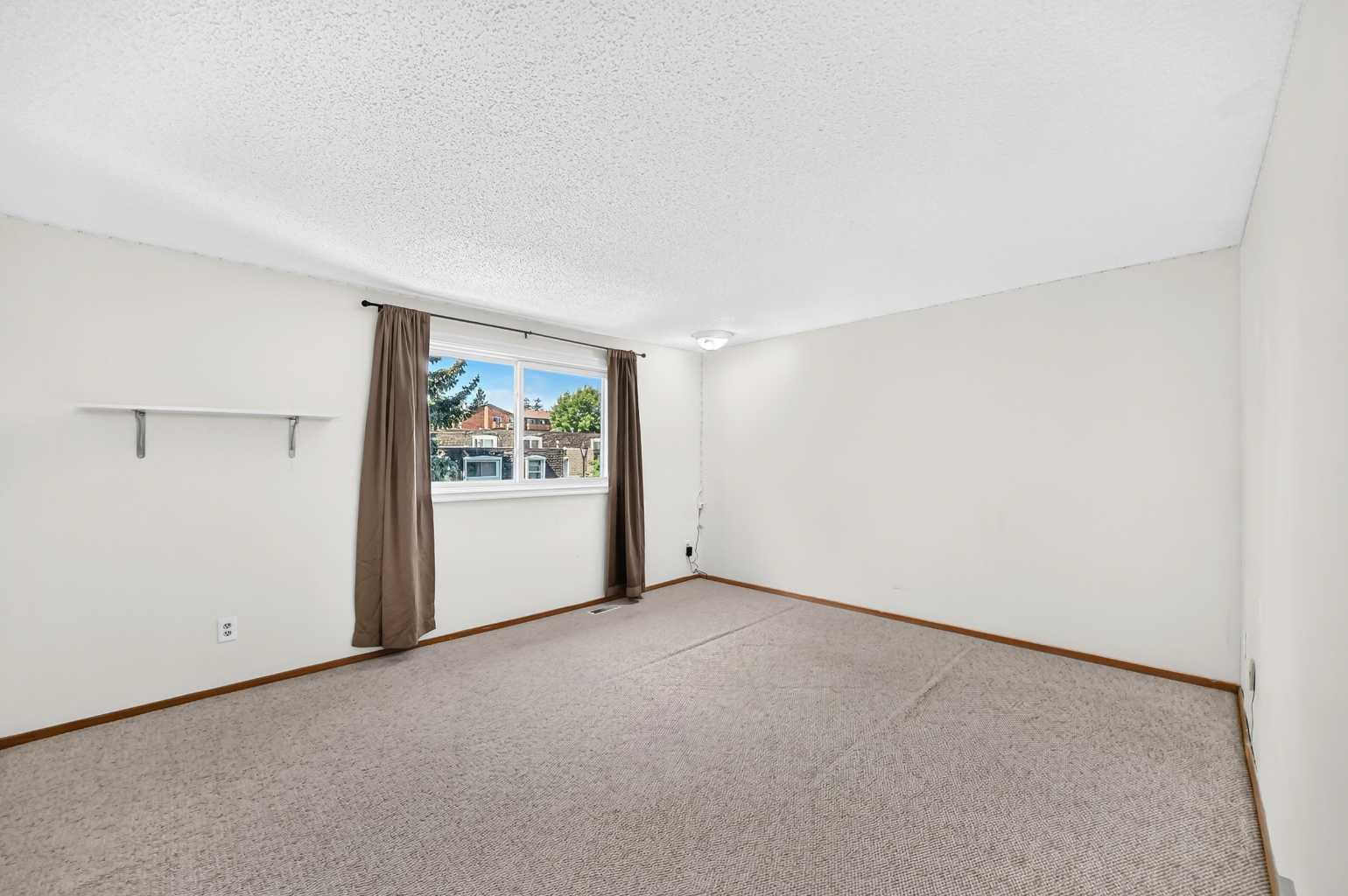 130, 330 Canterbury Drive SW