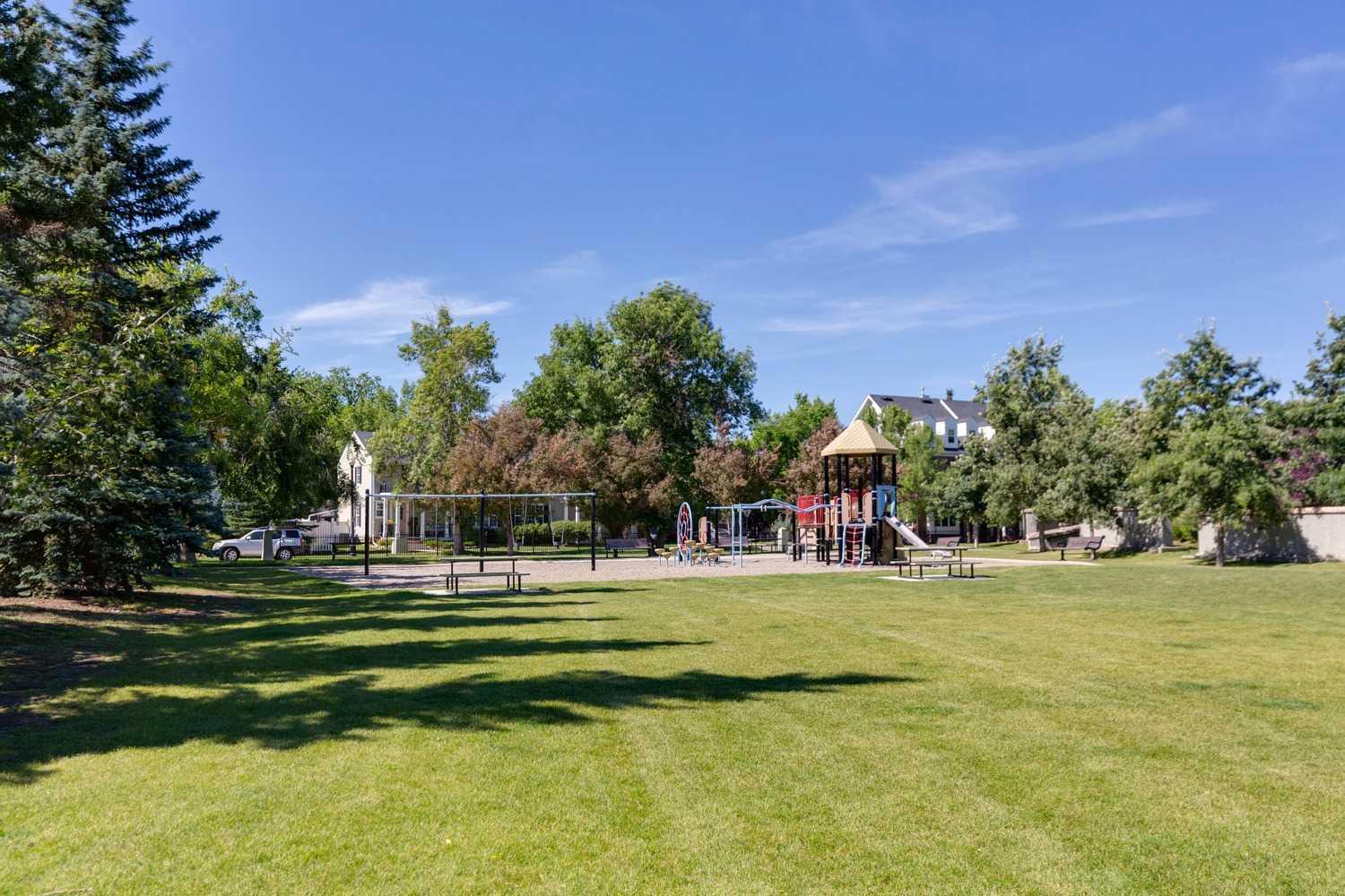 115 Couture Crescent SW