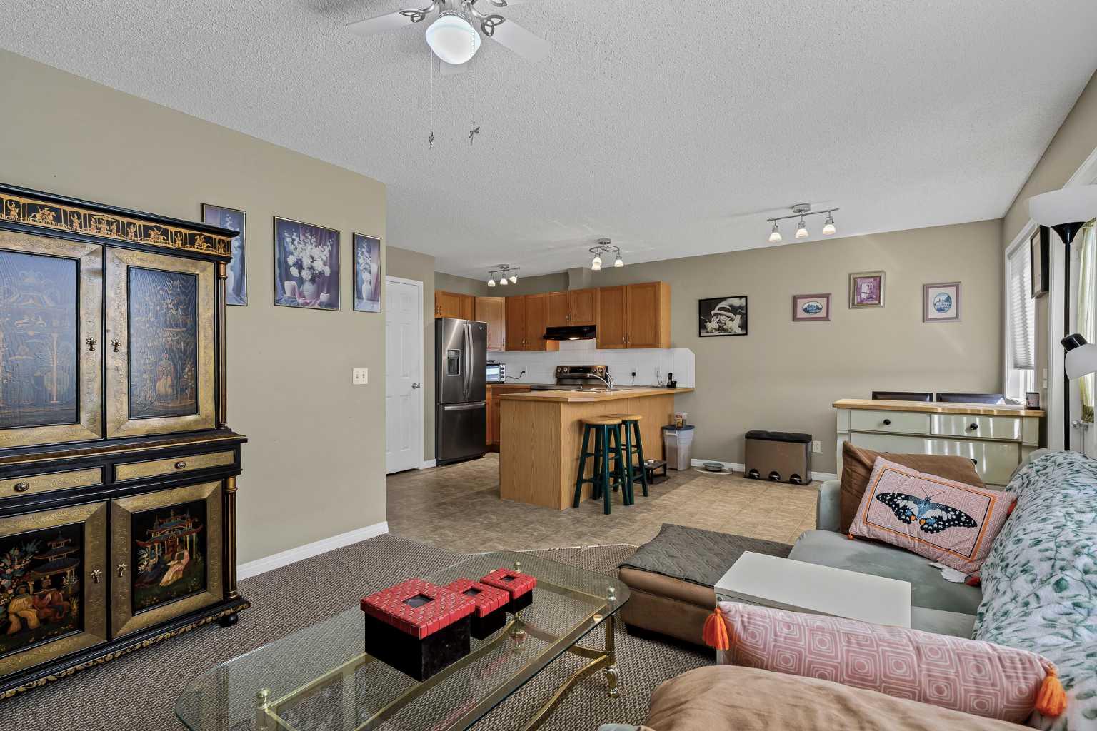 1302, 800 Yankee Valley Boulevard SE