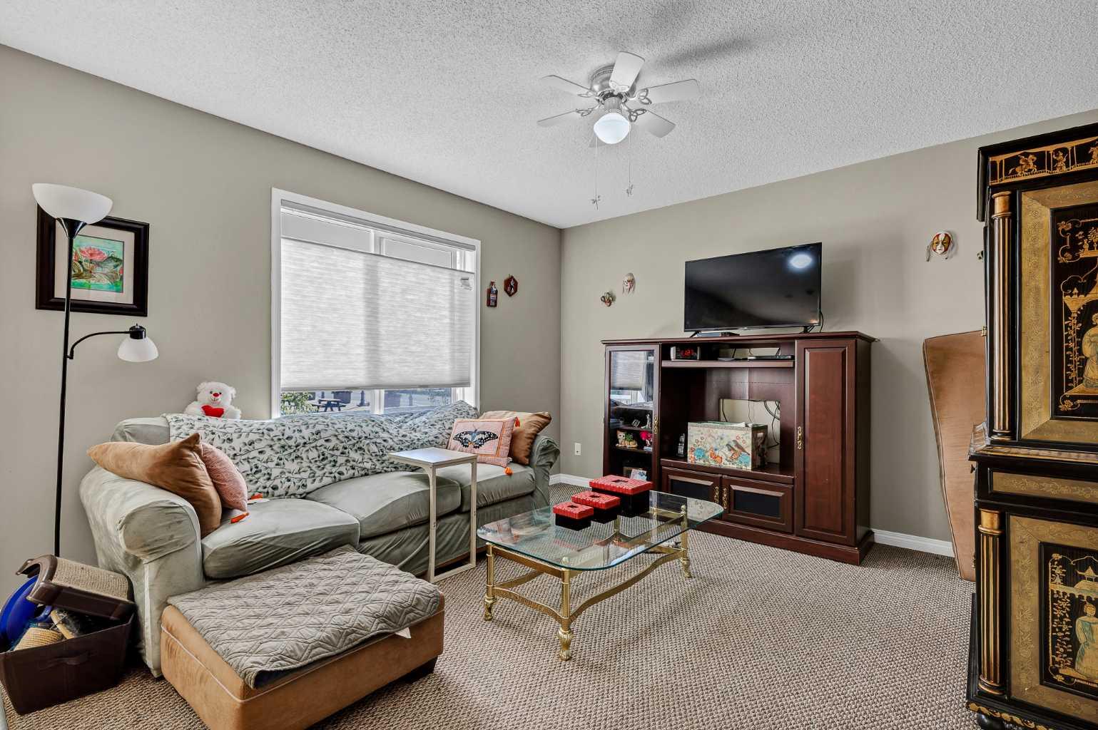 1302, 800 Yankee Valley Boulevard SE