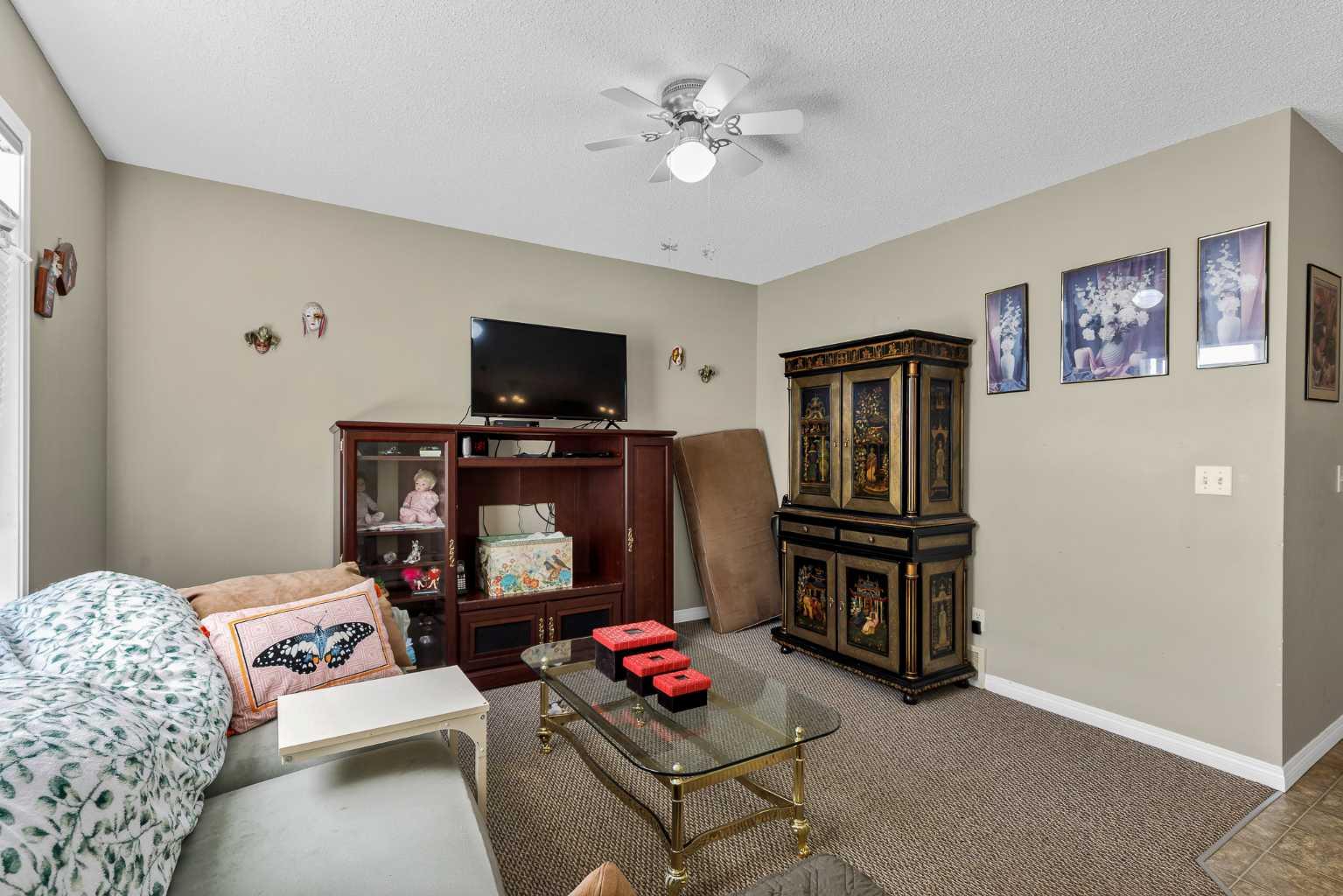1302, 800 Yankee Valley Boulevard SE