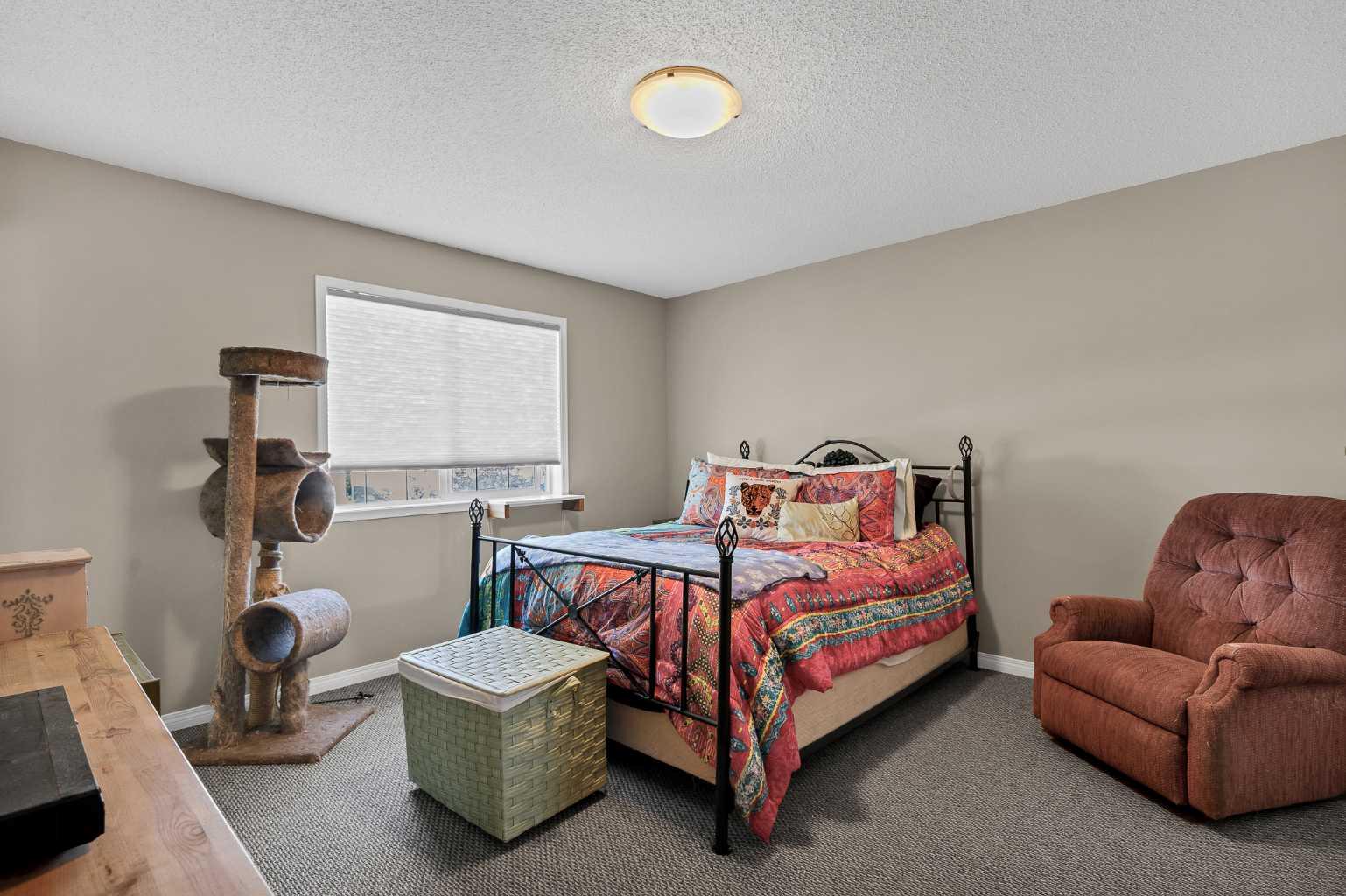 1302, 800 Yankee Valley Boulevard SE