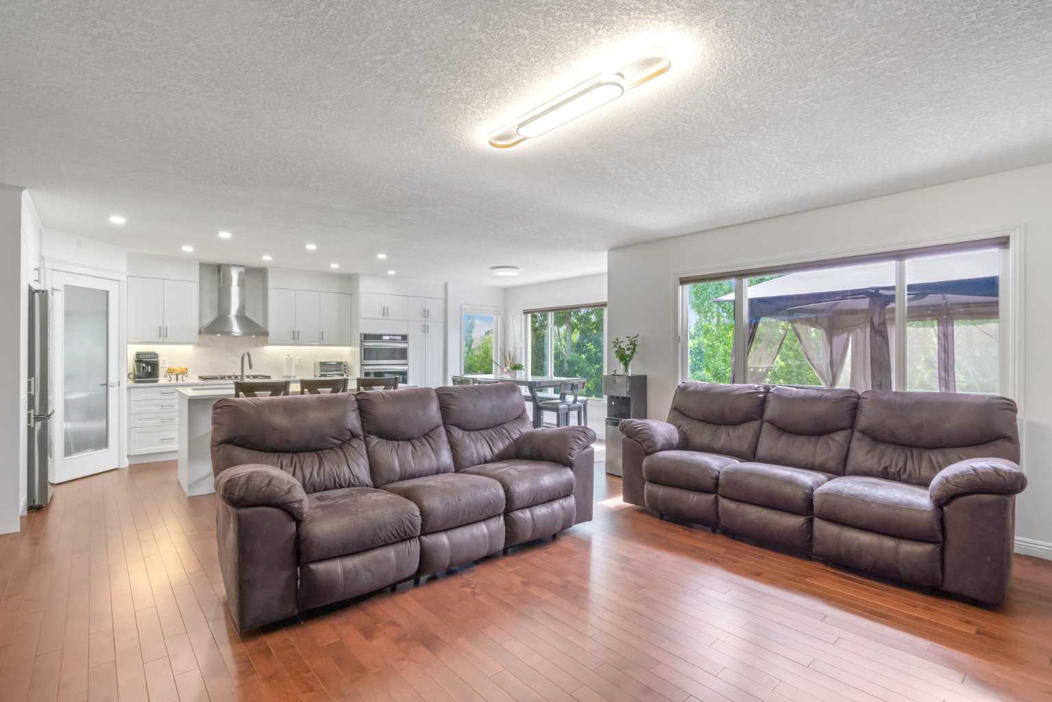 84 Everwillow Park SW