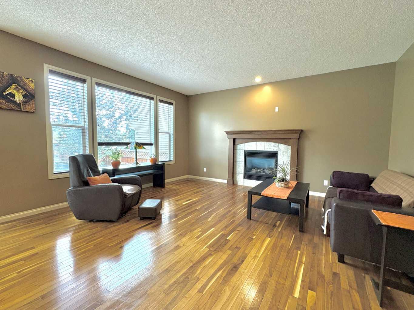 8 Sunset Square 