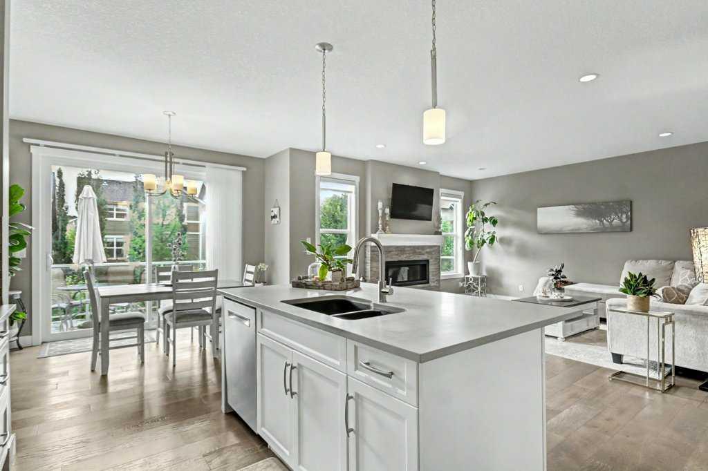 15 Sundown Way 