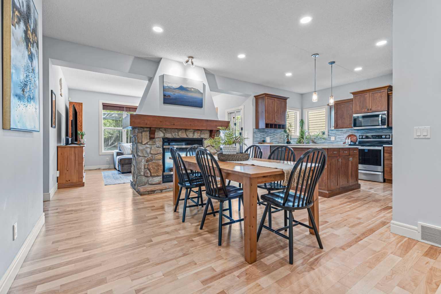 295 Aspen Hills Close SW