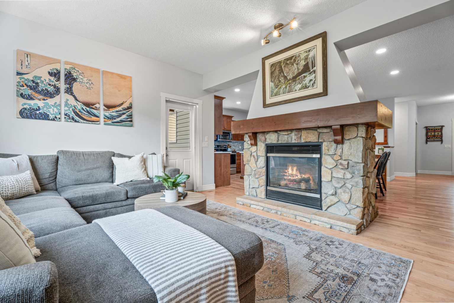 295 Aspen Hills Close SW