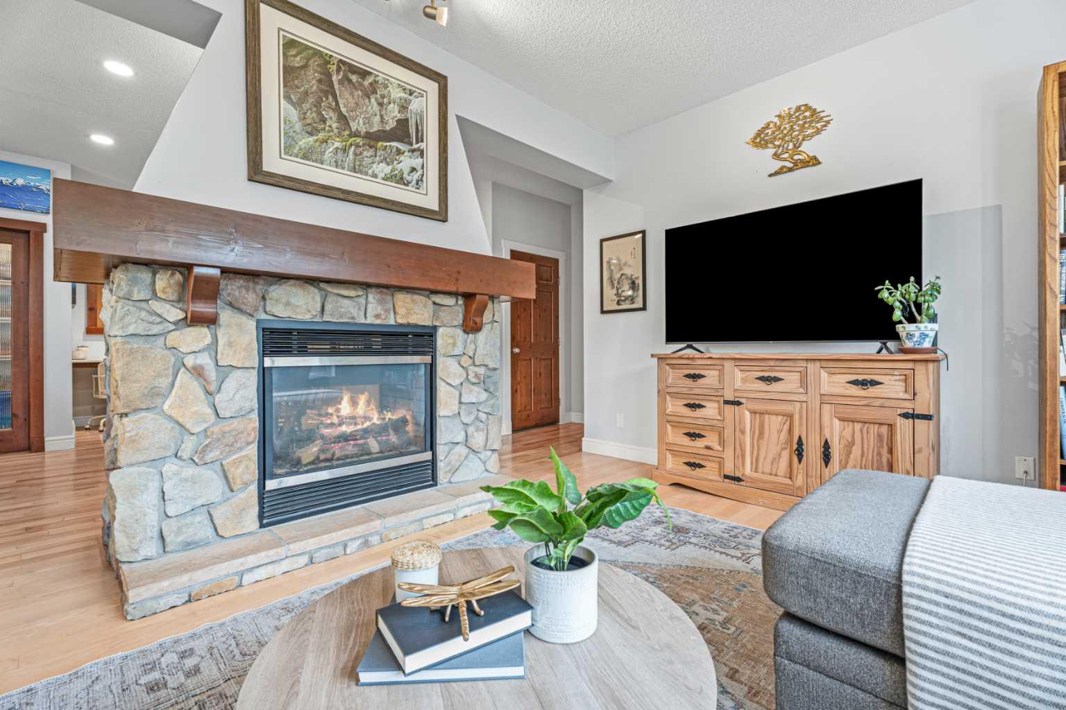 295 Aspen Hills Close SW