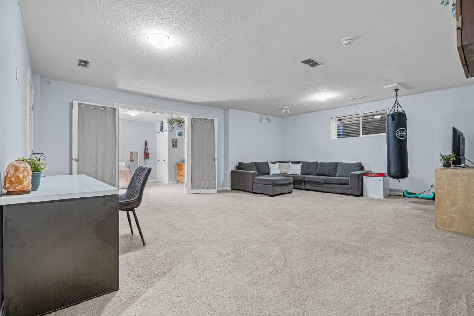 295 Aspen Hills Close SW