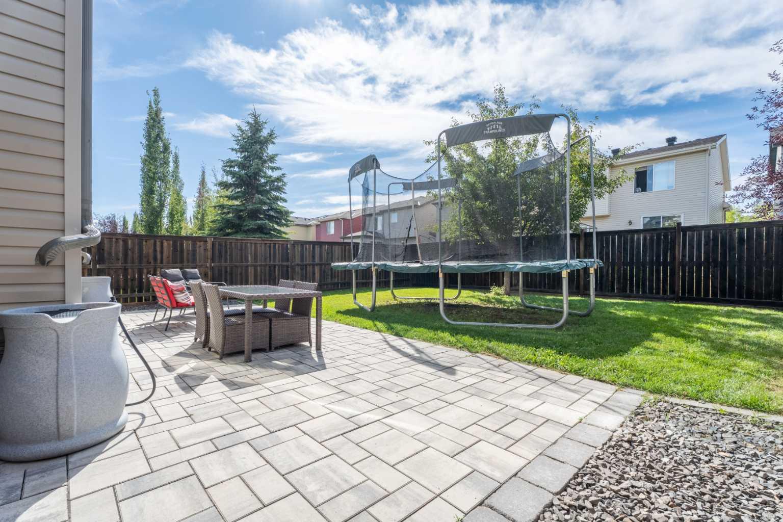 295 Aspen Hills Close SW