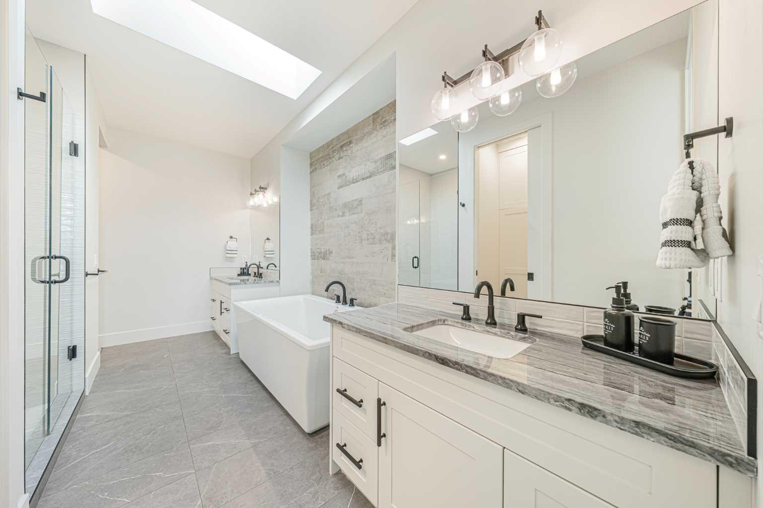 92 Walcrest View SE