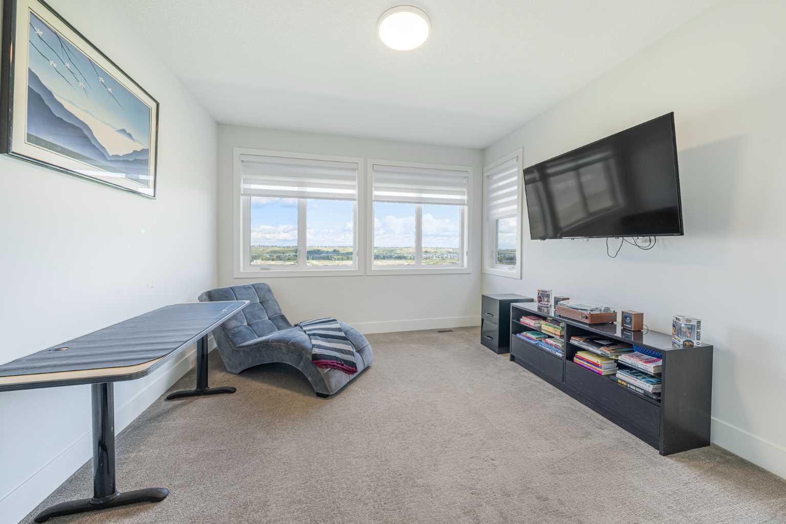 92 Walcrest View SE
