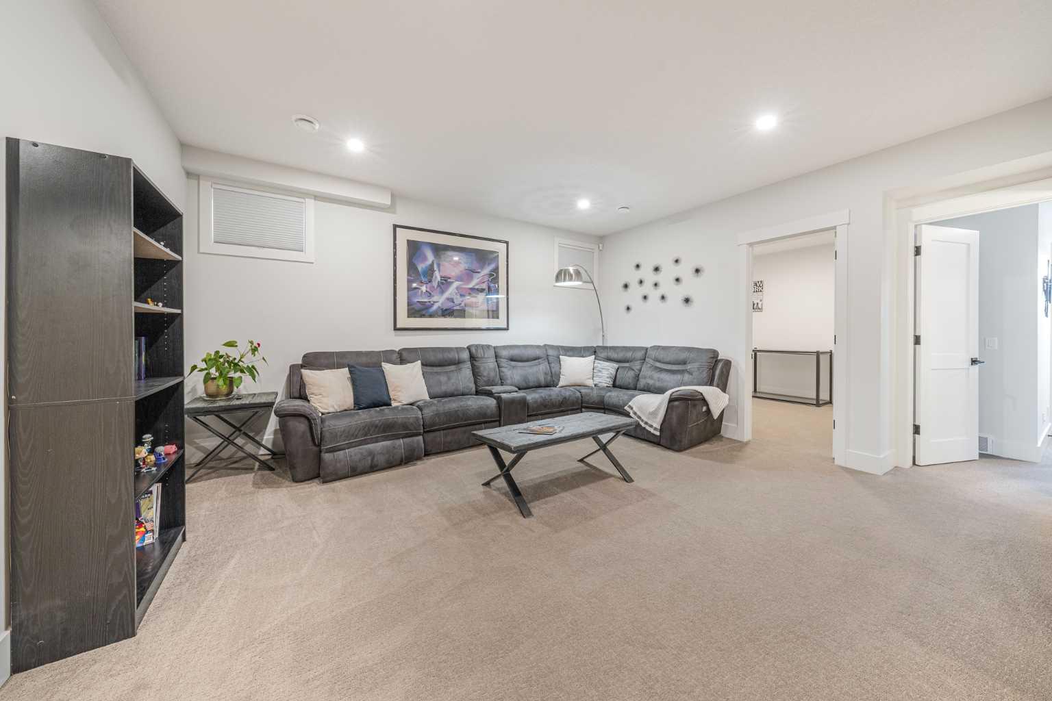 92 Walcrest View SE