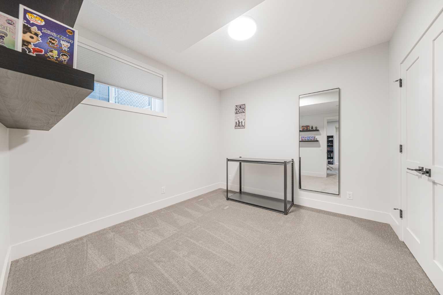 92 Walcrest View SE