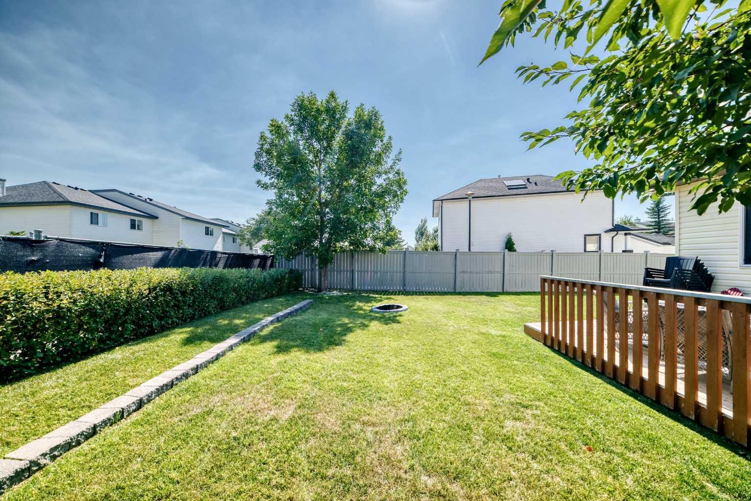 267 Taravista Street NE