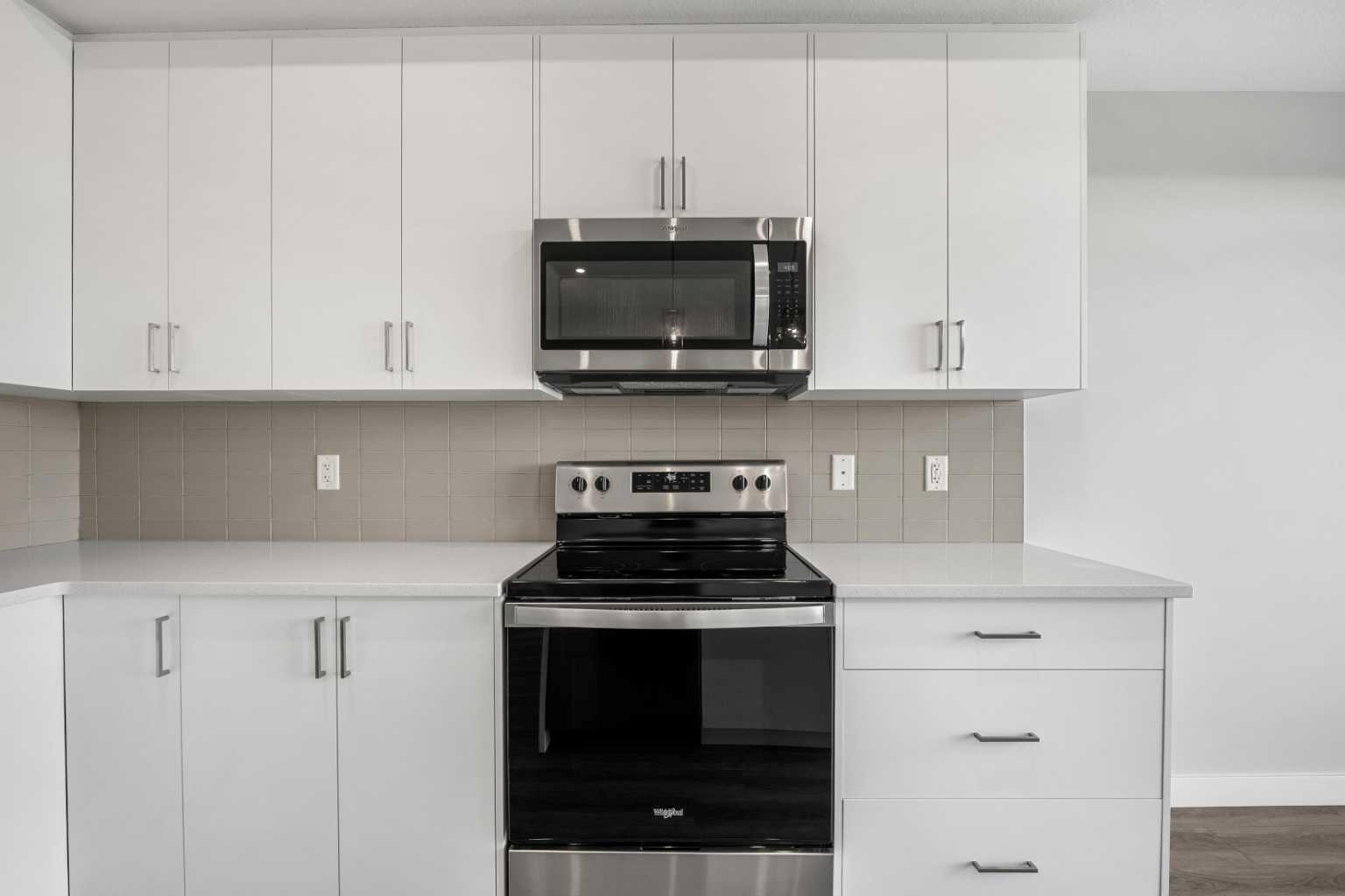 802, 4 Sage Hill Rise NW