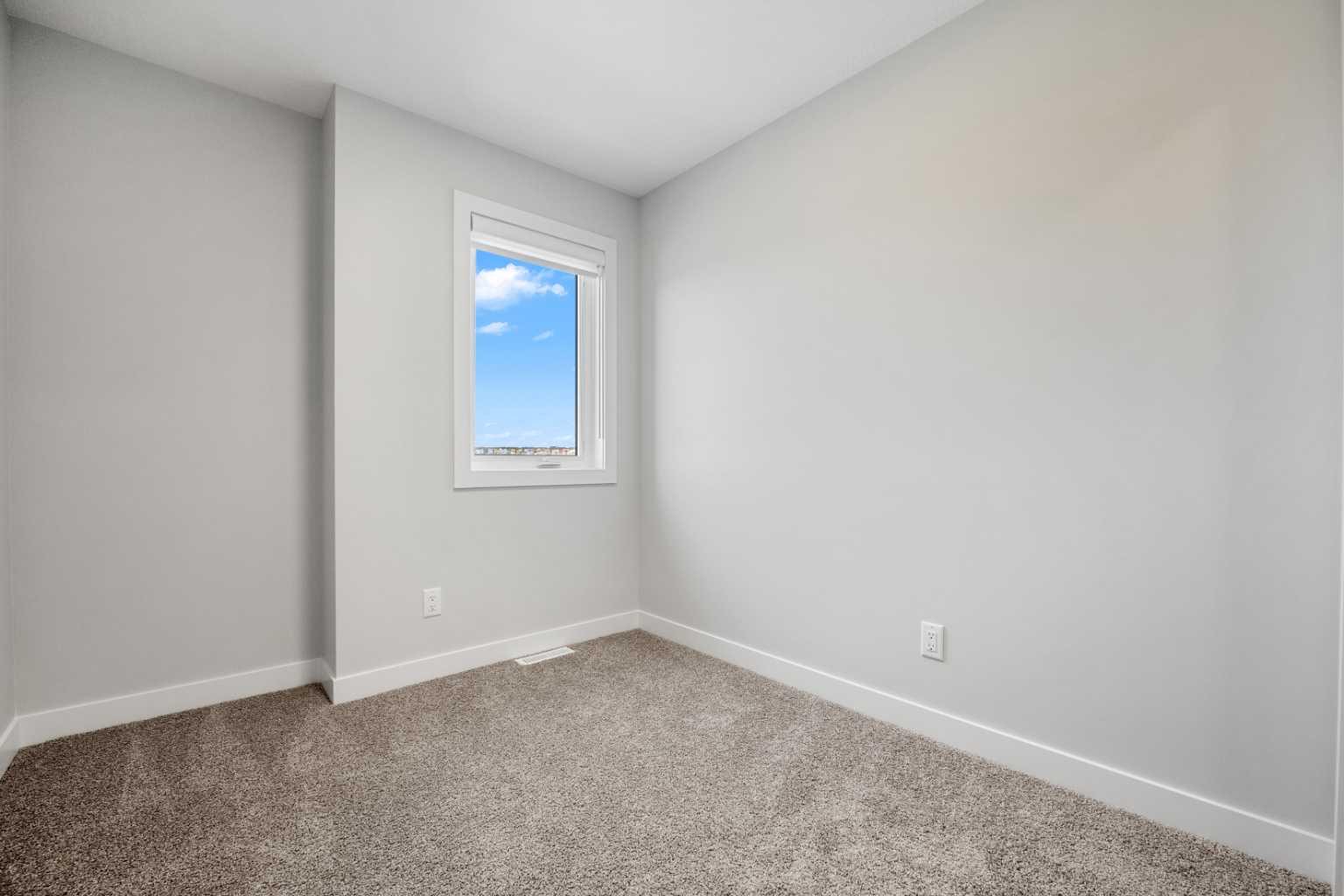 802, 4 Sage Hill Rise NW