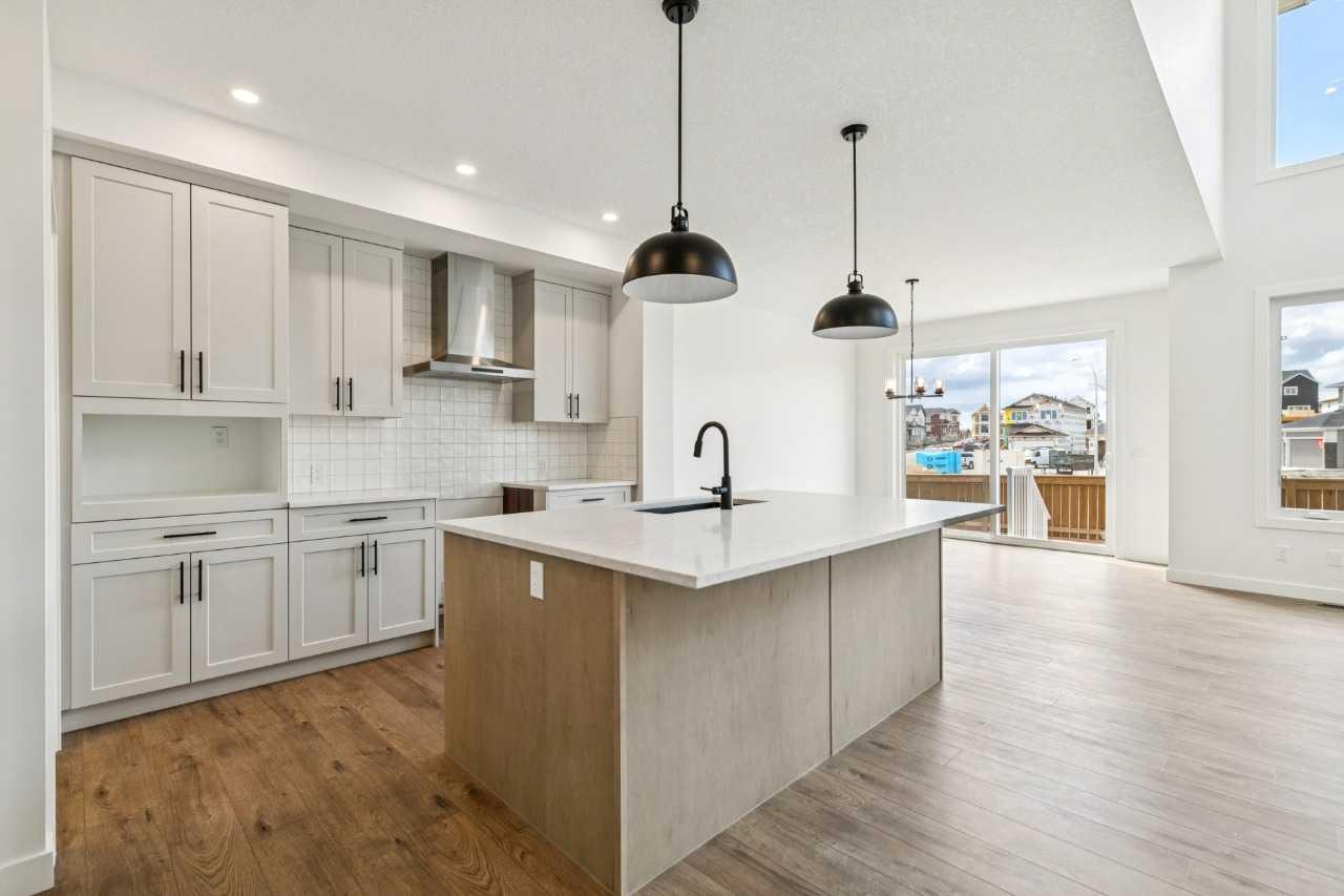 55 Bridgeport Circle 